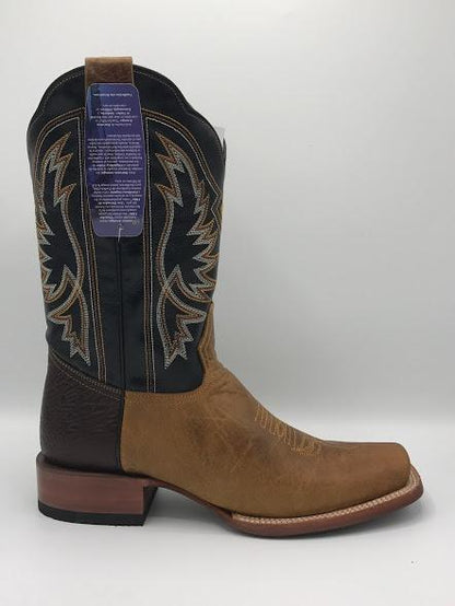 Arizona Square Toe Boot in Tan