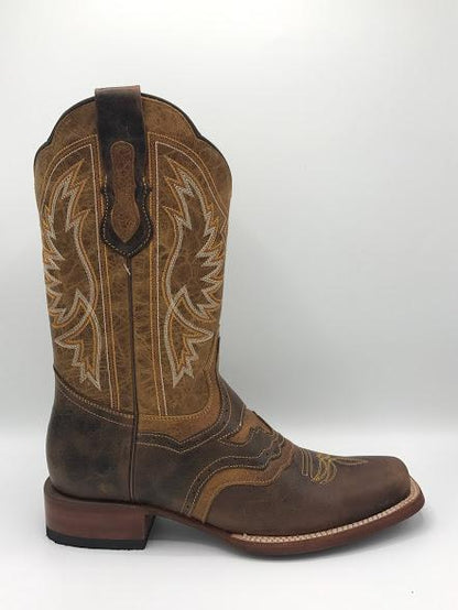 Bull Alazan Square Toe Boot in Brown/Tan